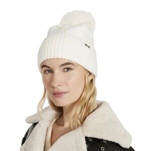NWT Steve Madden Duo Beanie